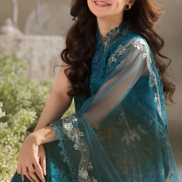 Sobia Nazir Pakistani designer dress featuring premium fabrics, intricate embroidery, and contemporary elegance – luxury ethnic wear in the UK.