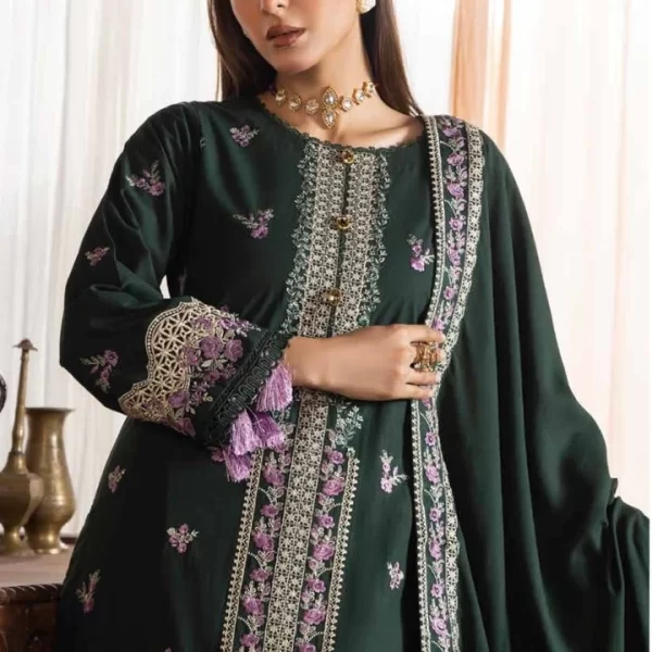 EshaIsha embroidered Pakistani designer outfit in luxe lawn and net fabric with modern cuts – available in the UK.